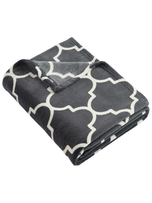 Ultra Plush Blanket - BP31 - Graphite/ Quatrefoil